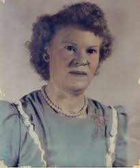 These are my Kentucky Folk, Great Grand Parents Andy and Sarrie Bailey,  Grand Mother Hazel (Carpenter