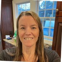 Lisa Layton's Instagram, Twitter & Facebook