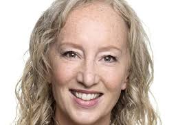 Meet Shirley The Middle-Aged Siren at Chichester Fringe