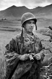 David douglas duncan looking through camera fitted with prismatic lens. Korean War Classic Photos By David Douglas Duncan