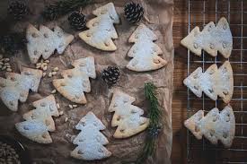 Salt 2 1/2 cup flour 4 egg whites 1 cup sugar 3/4 cup finely ground walnuts 1 tsp. Signature Dalmatian Cookie To Help Plant Trees In Croatia Croatia Week