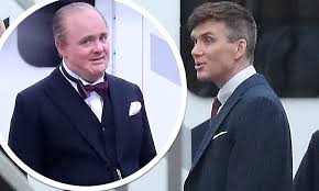 And we check out the other celebs separated at birth. Peaky Blinders Cillian Murphy Catches Up With Winston Churchill Actor Neil Maskell On Set Daily Mail Online