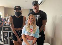 Esses são alguns nomes do pop nacional que vêm trazendo mais diversidade ao cenário da música pop no. Luisa Sonza Brinca Com Pabllo Vittar E Leo Santana Familia Tradicional Quem Quem News
