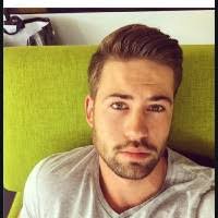 40+ perfiles de «Suhr»