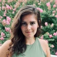 Sabrina Tracy's Instagram, Twitter & Facebook