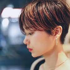 小林明彦はinstagramを利用しています 靴下 これについては人それぞれのこだわりがあることだろう 僕はというとなんだろう リブが太めで ふくらはぎまで隠れるくらいの長さで 消耗品なのでカカクハヤスク 8分丈を履くことが多いのでリブが足首まである