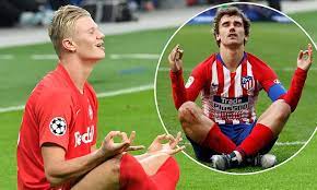 Onefootball x 442oons is back with another indepth look as some of the worlds best players! Rb Salzburg S Erling Haaland Copies Mohamed Salah S And Antoine Griezmann S Celebration Daily Mail Online