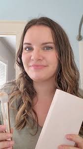 One makeup palette, one brush... That's all you need to complete your  entire makeup look! Comment "Match" so I can match you to your customized  palette 😉💋, #easymakeup #quickmakeup #seintmakeup ...