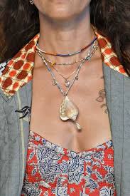Jewelry Trends From Milan Fashion Week Spring 2019 Women S Jewelry And Accessories Jewelry Trends Fashion Jewelry