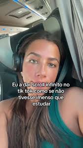 Mais um dia a ignorar responsabilidades porque ✨I’m just a girl✨ 🥺  #faculdade #exames #estudar