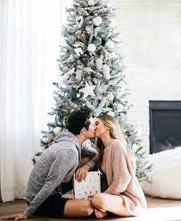 And, as if it wasn't hard enough to get everyone together for your holiday photo, including your pets adds even more of a challenge. Christmas Present Ideas For Your Boyfriend On We Heart It