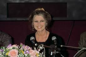 Proximité avec l'extrême droite, structure opaque... « Libé » révèle les turpitudes de la Fondation Brigitte Bardot