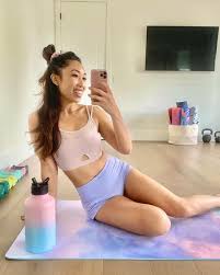However, she encourages others to eat foods they enjoy without restricting themselves too much, too often. Cassey Ho On Twitter Gonna Film Some Brand New Home Workouts For You Guys Today Gimme Creative Ideas In The Comments Go Outfit Mat And Bottle From Popflex Active Blogilates Https T Co Kg388u3zay
