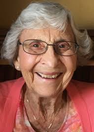 Jennifer Dechant's Instagram, Twitter & Facebook