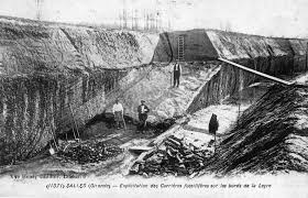 Nous entrerons dans la carrière. Nous Entrerons Dans La Carriere Entre Gironde Et Landes