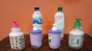Pernahkah anda terpikir bagaimana cara membuat sabun cair cuci piring versi rumahan? Begini Cara Membuat Sabun Cair Antiseptik Surya