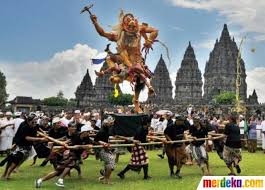 Asian model full body images and stock photos page 7 avopix com. Umat Hindu Membawa Patung Ogoh Ogoh Menjelang Hari Nyepi Di Prambanan Klaten Jawa Tengah Indonesia Bali Indonesia Bali