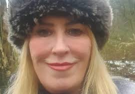 Son stabbed mum by mistake during pub fight