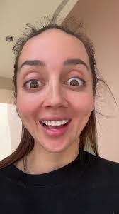 Jillian Ambrose's Instagram, Twitter & Facebook