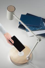 Riggad Arbeitsleuchte Led Mit Ladefunktion Weiss Ikea Deutschland Arbeitsleuchte Led Handy Ladestation