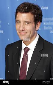 Clive owen hi-res stock photography and images