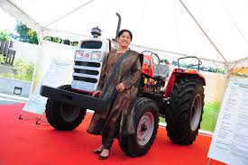 The Tractor Queen And The Tractor Massey Ferguson 9500 Tafe Com Tafecafe Org Tractor Manufacturers Monster Trucks Tractors