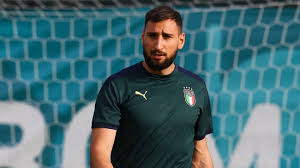 Achraf hakimi ve kaleci gianluigi donnarumma ile psg'ye katılacak olan 35 yaşındaki oyuncu, iki yıllık sözleşmeye imza atacak. Gianluigi Donnarumma Undergoes Psg Medical