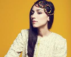 Bianca sjoenell, kaya hirsch, diana. Laleh Colors The Video The Performance And The Album Scandipop Co Uk