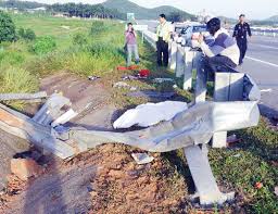 Kemalangan tersebut berlaku ketika saya baru pulang dari urusan kerja di port klang. Kemalangan Jalan Raya October 2011
