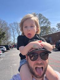 Hi everyone , it's been an honor serving you through my business in the  past few months. If you've reached out or referred a friend, thank you so  much! I believe in