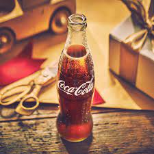 solo queda un mes para la navidad el tiempo pasa tan rapido como un sorbo de cocacola no cinemagraph sienteelsabor