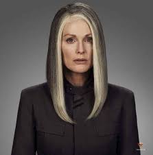 Mockingjay First Look Reveals Julianne Moore As President Coin Mockingjay Hunger Games Hunger Games Mockingjay