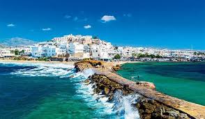 Când a fost certată că face reclamă atât celor ce vând parfumuri, cât și celor ce oferă vacanță în grecia, a răspuns senină că suntem oameni și ne plac atât parfumurile, cât și plimbările. Vacanta In Grecia Naxos 190 Pers Zbor 7 Nopti De Cazare All4travel