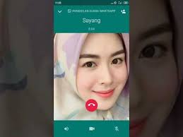 Perusahaan memaksa pengguna untuk setuju membagi data mereka dengan facebook jika ingin tetap kebijakan untuk berbagi data dengan facebook akan mulai dilakukan pada 8 februari 2021. 8 Februari 2021 Youtube