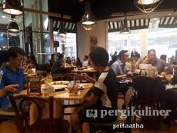 Sedang menu unggulannya adalah bbq carpentier kitchen yang dihidangkan bersama tartar sauce dan saos bologna. Kitchenette Wiyung Surabaya Lengkap Menu Terbaru Jam Buka No Telepon Alamat Dengan Peta
