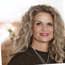 Victoria Mayberry's Instagram, Twitter & Facebook