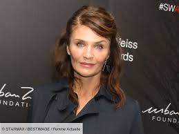 Femme couple dilettante avec grands mambos, nous sommes dans nos 50 ans, mais nous avons jamais cessé d'avoir des relations sexuelles. Helena Christensen A 50 Ans Le Top Pose Entierement Nue Et Enflamme La Toile Femme Actuelle Le Mag
