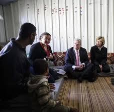 Joachim gauck spricht über toleranz. Fluchtlinge Bundesprasident Joachim Gauck In Jordanien Welt