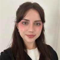 1800+ profils pour “Cassandra”