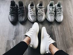 Adidas Originals X Yeezy Boost V2 Beluga 2 0 Zebra Blue Tint Cream Yeezy Outfit Yeezy Yeezy Zebra
