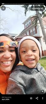 Leah Maple's Instagram, Twitter & Facebook