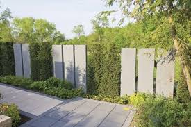 Beton Und Andere Passende Materialien Fur Moderne Gartenzaune Garten Garten Grundriss Sichtschutz Garten