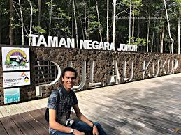 Artinya, kawasan ini saling membutuhkan satu sama lain, mayoritasnya adalah nelayan. Hutan Bakau Yang Merupakan Kedua Terbesar Di Dunia Ialah Dino Syukl