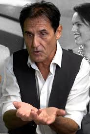 Kakšen dedek je legendarni televizijski voditelj Stojan Auer?