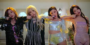 Hwasa (lead vocal, lead rapper). Review Gogobebe Mamamoo Kpopreviewed