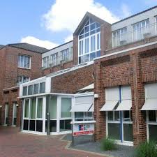 Volksbank derives from people's bank institutes (cooperatives originally created by the local population, often those of a town) and raiffeisenbank refers to banks founded on initiatives by friedrich wilhelm raiffeisen. Norden Raiffeisen Volksbank Fresena Eg