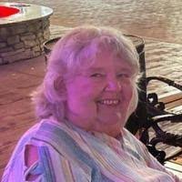 Karen Beland's Instagram, Twitter & Facebook