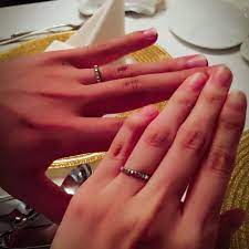 ジュエリー アンクールです 毎日毎日、誰かがハリーウィンストン（笑） さて、山田優ちゃんの婚約指輪はこれです。 ハリーの新作から婚約指輪を選ぶなら、私もコレを… ã‚ˆãè¦‹ã‹ã'ã‚‹ã‚ˆã†ãªå®šç•ªã‚‚ã®ã‚„ã‚·ãƒ³ãƒ—ãƒ«ãªã‚‚ã®ã¯é¿ã'ã¾ã—ãŸ çŸ³ãŒã¤ã„ã¦ã‚‹ ãƒ–ã‚·ãƒ¥ãƒ­ãƒ³ Boucheron ã®çµå©šæŒ‡è¼ªã®å£ã‚³ãƒŸ è©•åˆ¤ Ringraph ãƒªãƒ³ã‚°ãƒ©ãƒ•