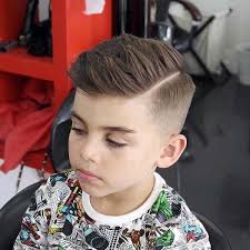 Die jungs im älteren schulalter möchten toll, lässig und cool aussehen. Frisuren Jungs Popular Stil 2020 Jungs Frisuren Jungen Haarschnitt Haarschnitt