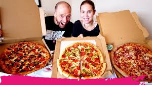 Pizza Hut Vs Domino S Vs Papa John S Pizza Delivery Taste Test Miami Fl Youtube
